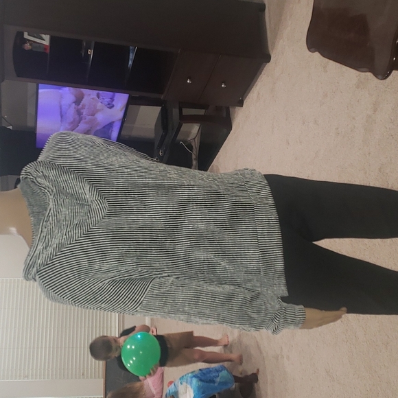 Caution tothe wind m cozy lightweight stripes kangaroo drop shoulder sweatshirt - Picture 3 of 6